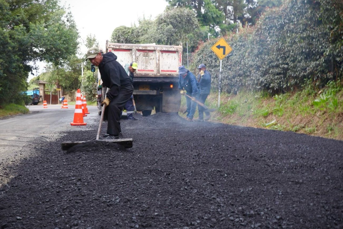 Avances Significativos en el |Mantenimiento| de la Malla Vial Municipal