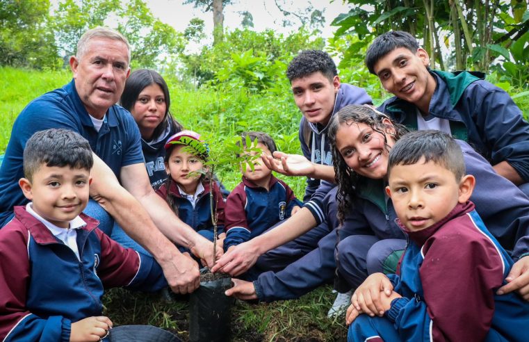 |Chía| une generaciones para sembrar futuro y fortalecer el tejido social