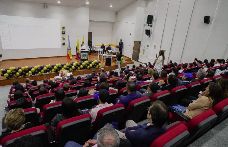 |Tocancipá| rinde homenaje a la rectora Eva del Carmen Rubiano por 25 años de servicio educativo