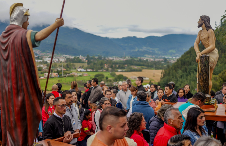 |Tabio| recorrió con fe y devoción el |Viacrucis| del |Viernes Santo|
