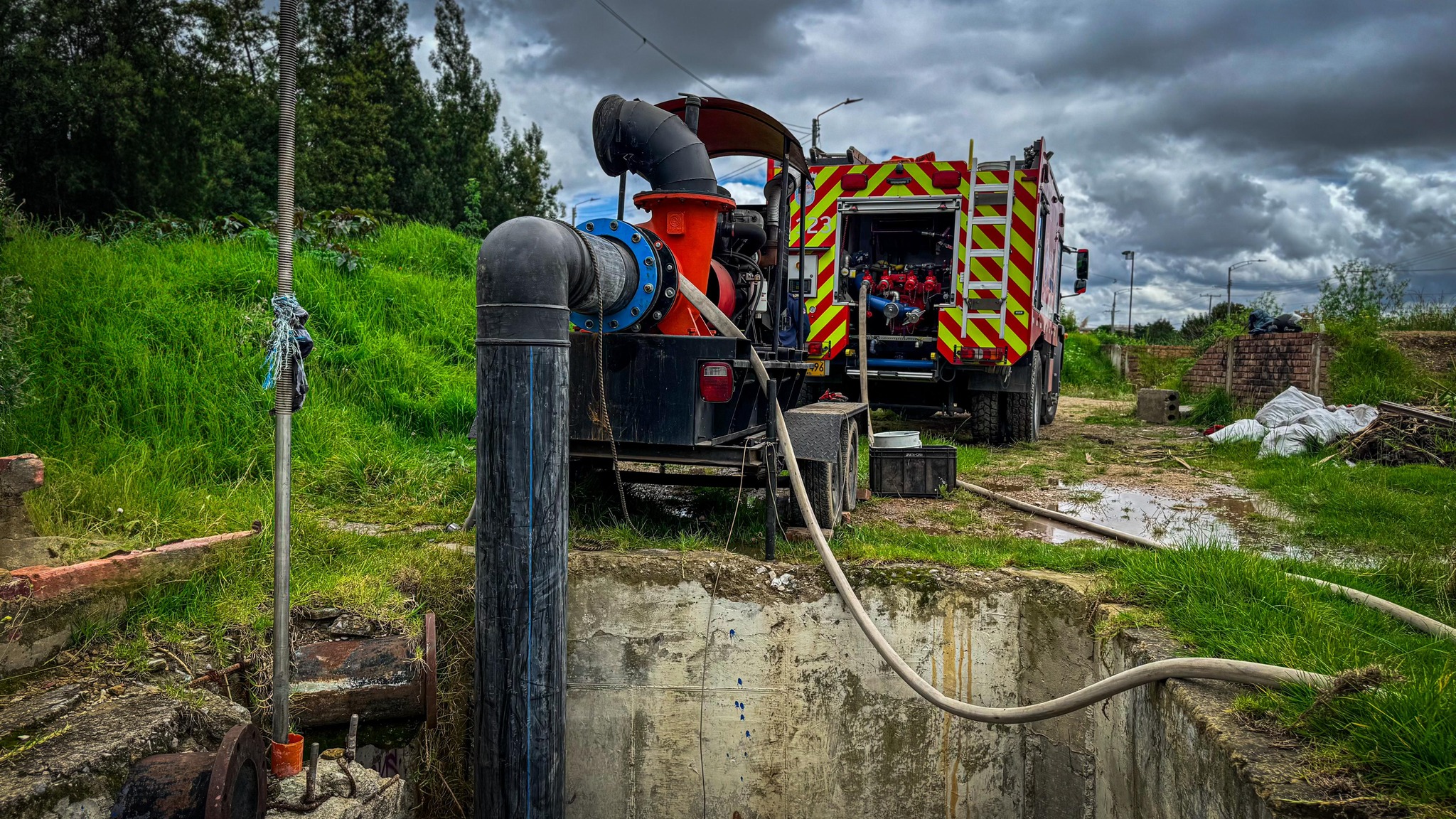 |Chía| instala motobombas por |alerta amarilla| en el |Ríofrío| para prevenir inundaciones