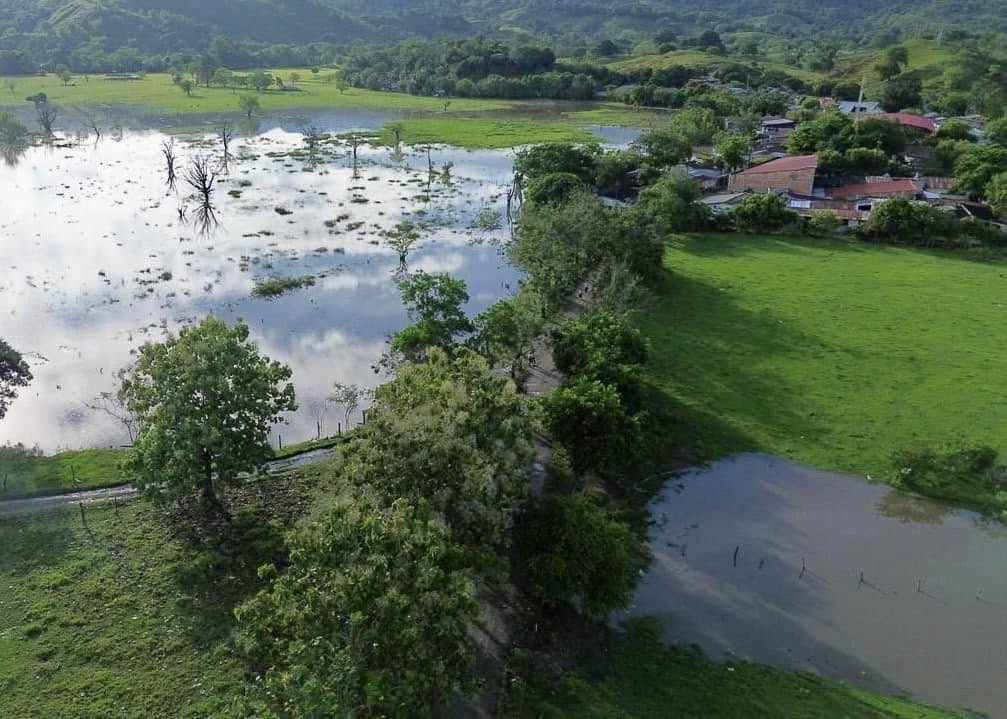 Crecida del |río Magdalena| deja más de 100 familias damnificadas en |Cundinamarca|