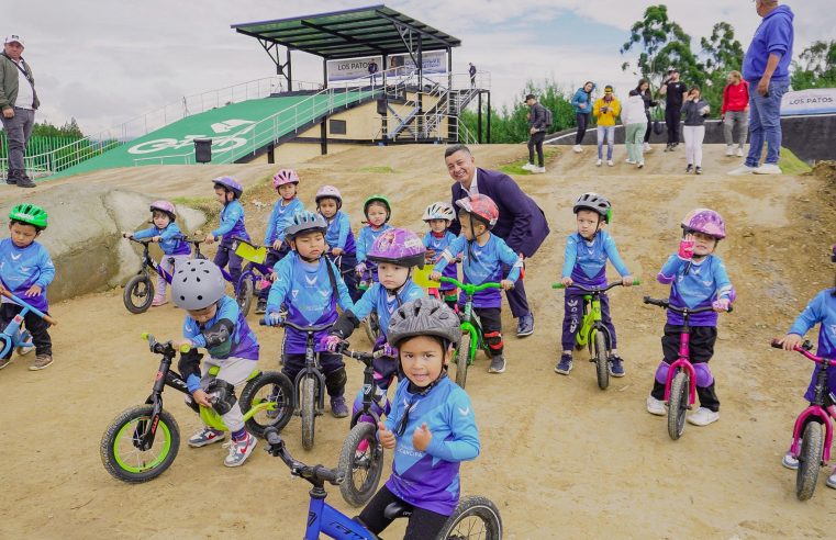 |Tocancipá| celebró la inauguración de su |pista de BMX| con la presencia de |Mariana Pajón|