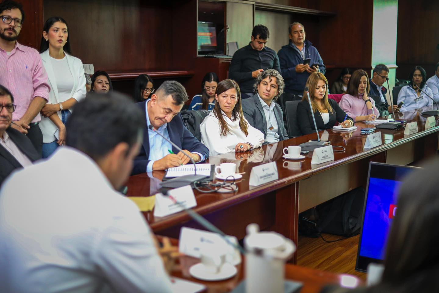 |Nuevos convenios| impulsan electrificación, gas y energías renovables en zonas rurales de |Cundinamarca|
