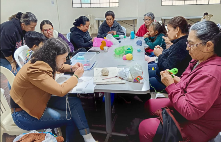 |Arte| y |emprendimiento| en las veredas de |Sopó| con el programa |Amigurumi|