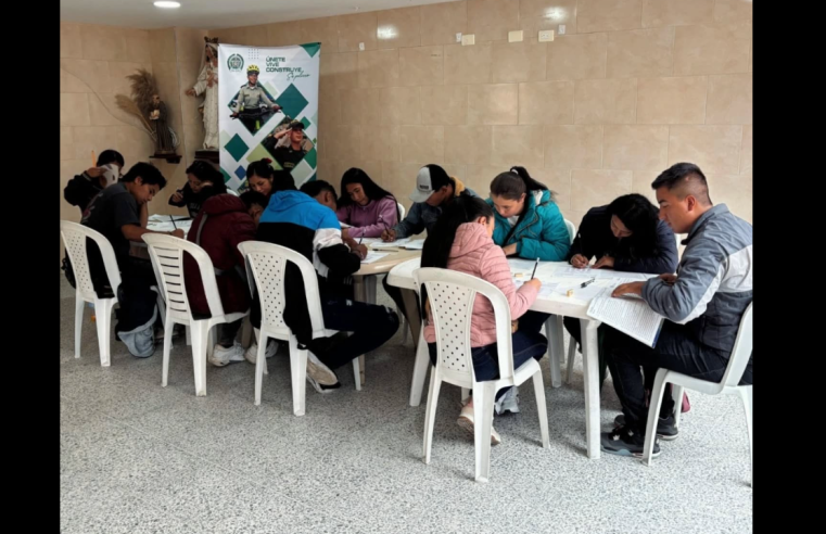 |Gachancipá| apoya a los aspirantes a la |Policía Nacional| con jornada de evaluaciones