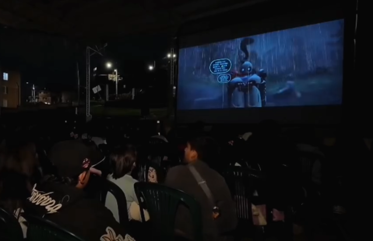 |Gachancipá| Disfrutó de una Noche Mágica con el Programa |Cine al Parque| + Video