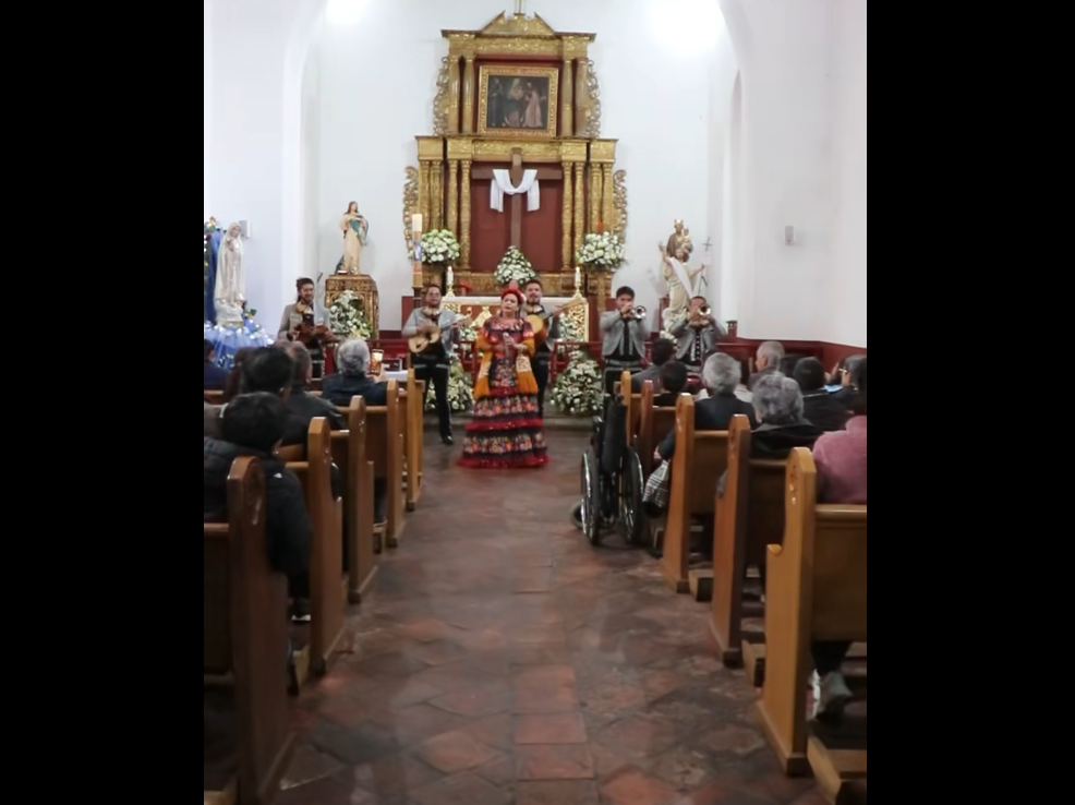 |Sopó| celebró a las madres con serenata en sus parroquias + Video