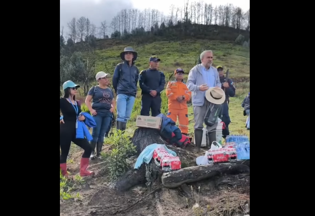 |Sopó| realizó jornada de |reforestación| con 600 especies nativas en El Chuscal + Video