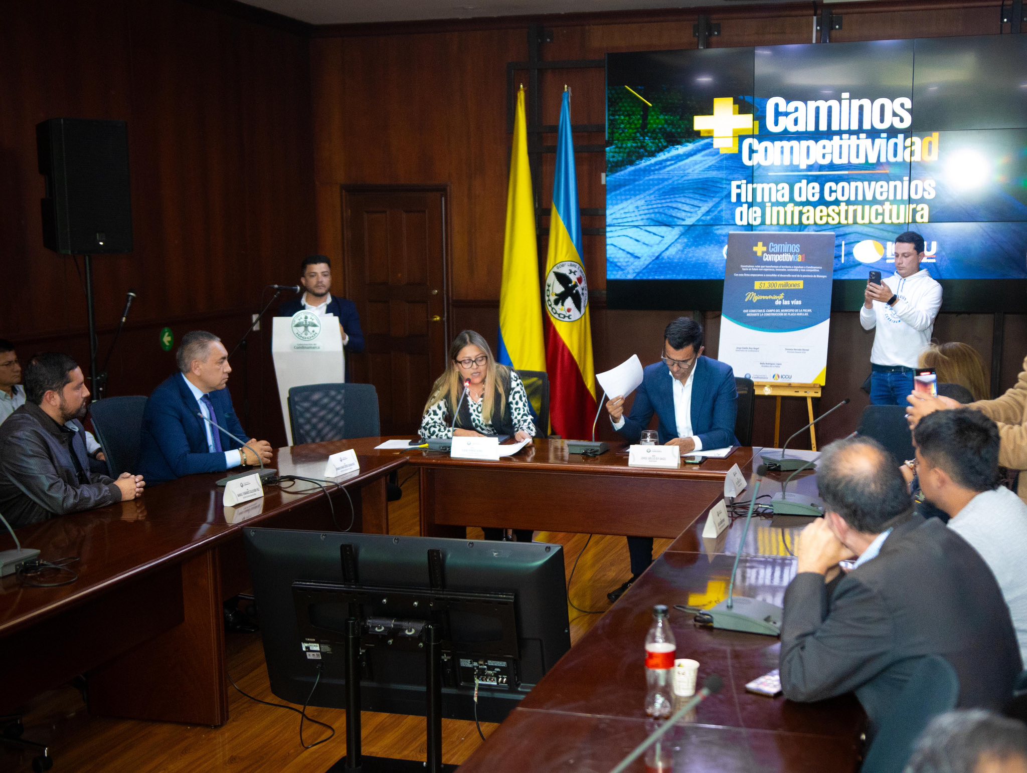 |Cundinamarca| Firma Múltiples Convenios para Impulsar |Proyectos Comunitarios|