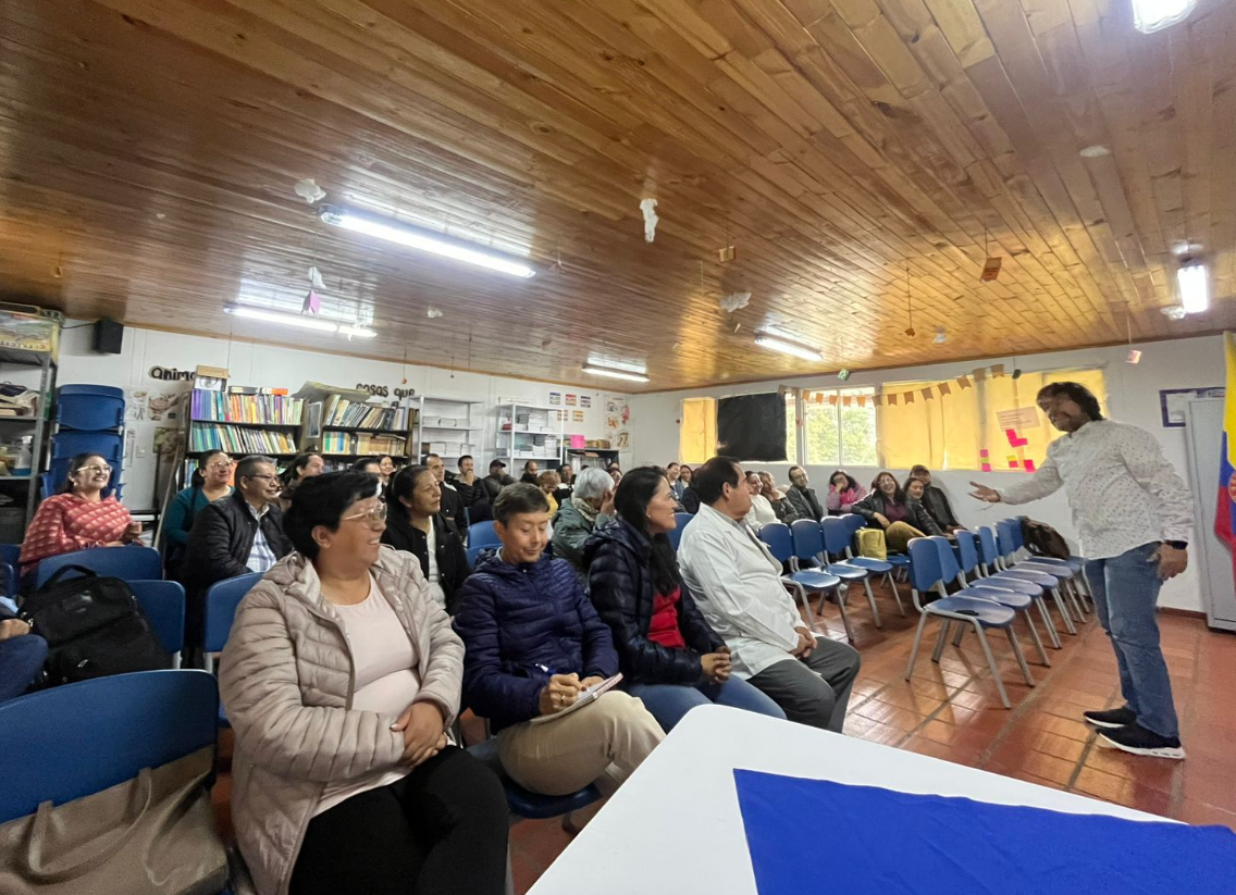Docentes de |Cogua| fortalecen su |bienestar emocional| con talleres de |salud mental|