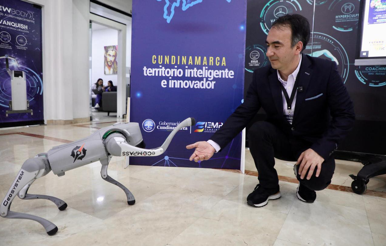 |Cundinamarca| avanza hacia el primer territorio inteligente del país con más de 30.000 ciudadanos capacitados en |tecnologías digitales|