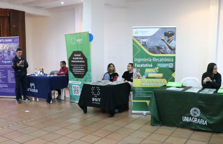 Estudiantes de |Tabio| participaron en |Feria Universitaria| con amplia |oferta académica|