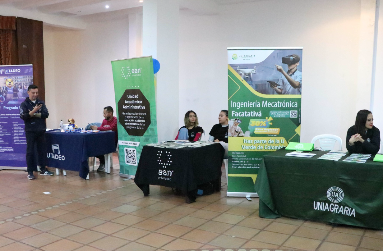 Estudiantes de |Tabio| participaron en |Feria Universitaria| con amplia |oferta académica|