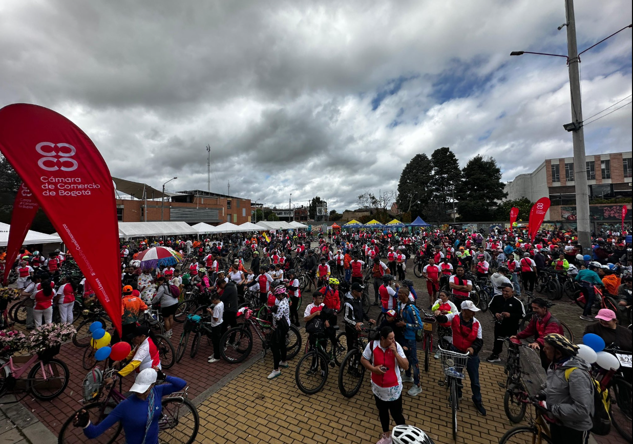 Más de 3.000 personas participaron en el |Día de la Bicicleta| |Chía 2025|
