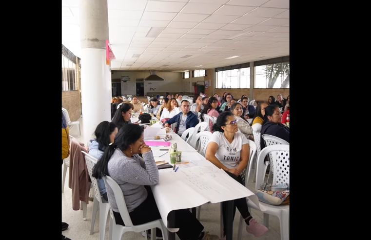 |Capacitan a ecónomas del PAE| para fortalecer la calidad del servicio en las |instituciones educativas| + Video