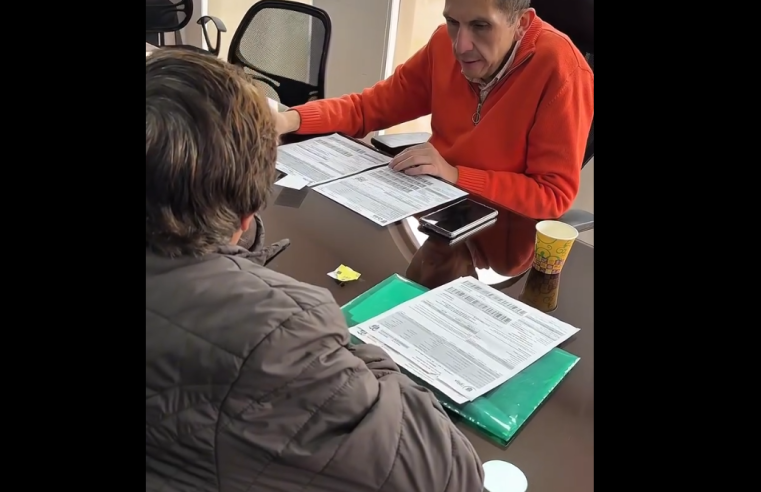Alcalde de |Chía| lidera atención personalizada a contribuyentes con más de 500 turnos asignados + Video