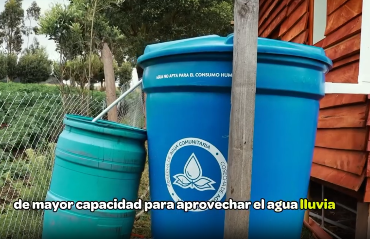Beneficiarios del programa |Cosecha de Agua Comunitaria| reciben guía para el cuidado de sus tanques + Video