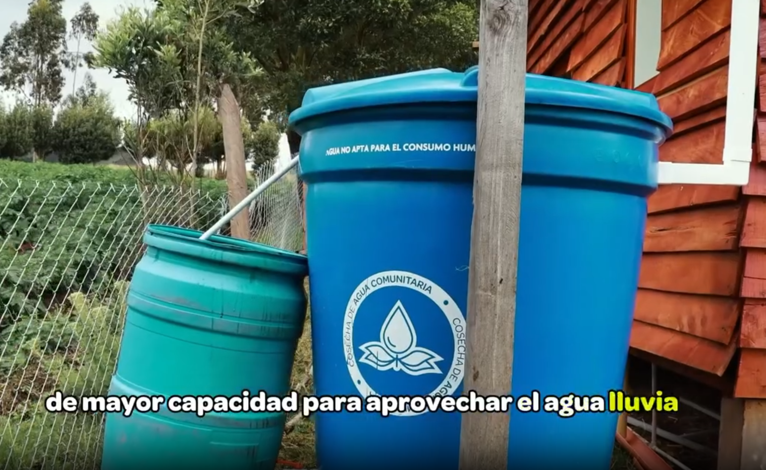 Beneficiarios del programa |Cosecha de Agua Comunitaria| reciben guía para el cuidado de sus tanques + Video