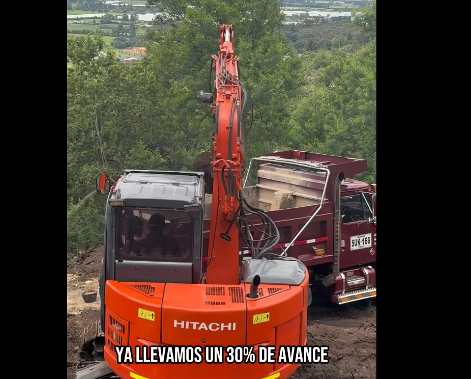 Avanza la construcción del |tanque de agua| en Churuguaco Alto para mejorar el suministro en |zonas rurales| + Video