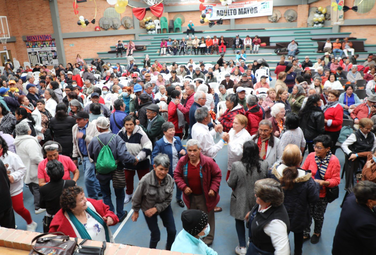 |Adultos mayores| de |Chía| vivieron un viernes de rumba y reconocimiento