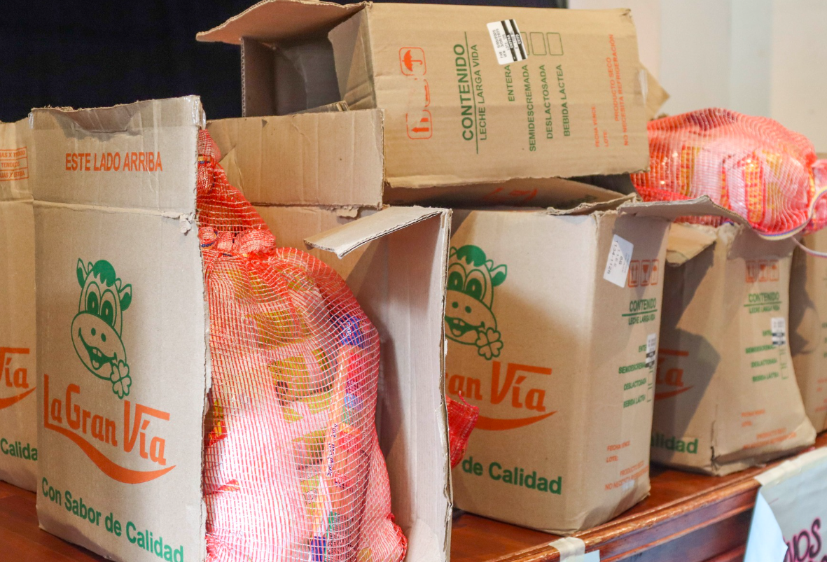 Entregaron |mercados| a familias con niños de |primera infancia| en |Tabio|