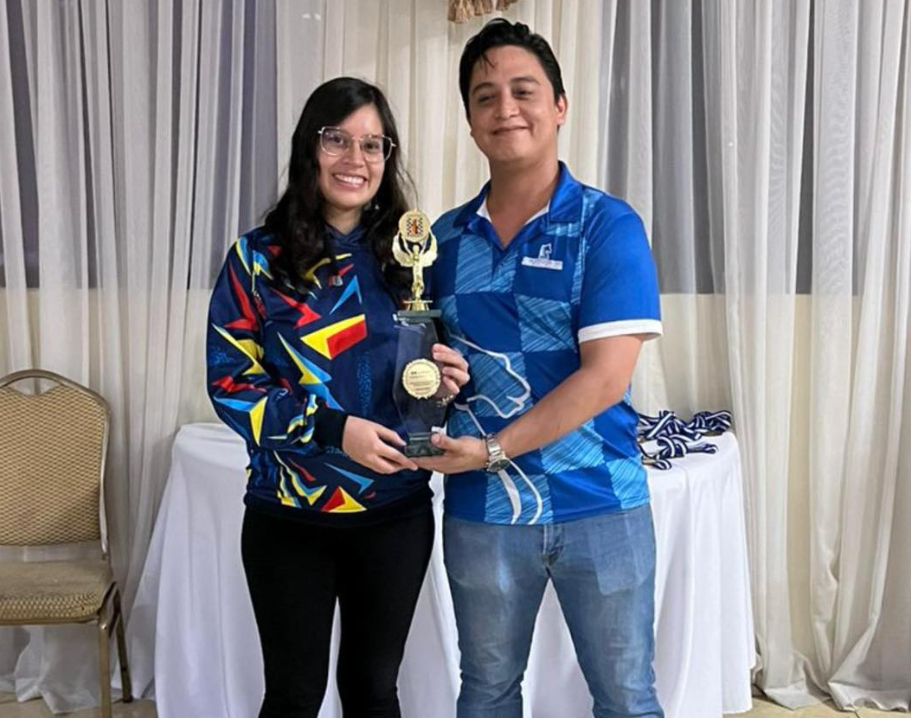 |Adriana Pachón|, orgullo de |Cundinamarca| y doble campeona panamericana de |ajedrez| en |Honduras|