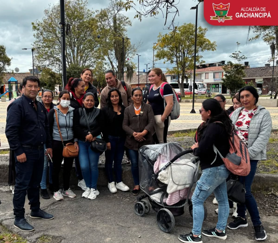 Alcalde de |Gachancipá| se reúne con económas para fortalecer su labor