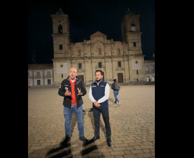 Mejoran el |alumbrado público| en el parque principal de |Zipaquirá| en respuesta a solicitudes ciudadanas + Video