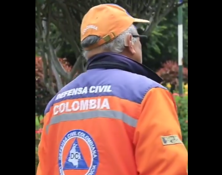 Don Raúl, uno de los primeros graduados de la |Escuela del Agua| y el |Cambio Climático| en |Facatativá|
