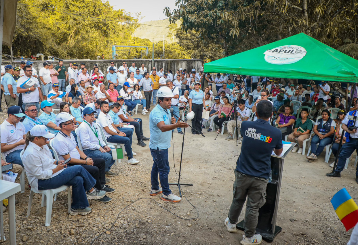Avanza en |Apulo| el |Plan Maestro de Acueducto| y mejoras en |salud|, |educación| y |seguridad|