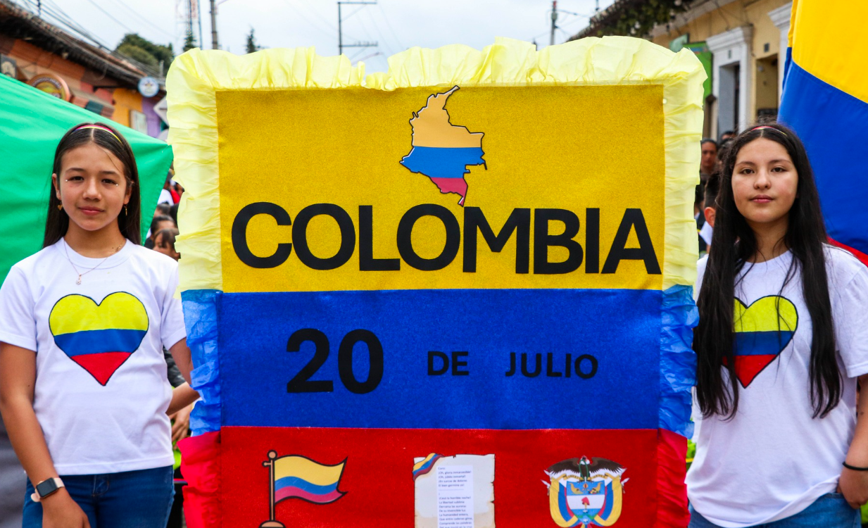 |Tabio| conmemoró el |20 de Julio| exaltando los símbolos patrios y la identidad nacional