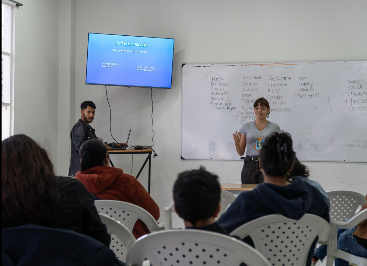 |Sopó| impulsa a sus |emprendedores| con taller de creación de |contenido audiovisual|