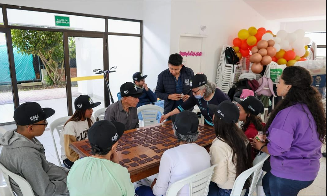 Encuentro Intergeneracional fortaleció lazos entre |jóvenes| y |adultos mayores| en |Cajicá|