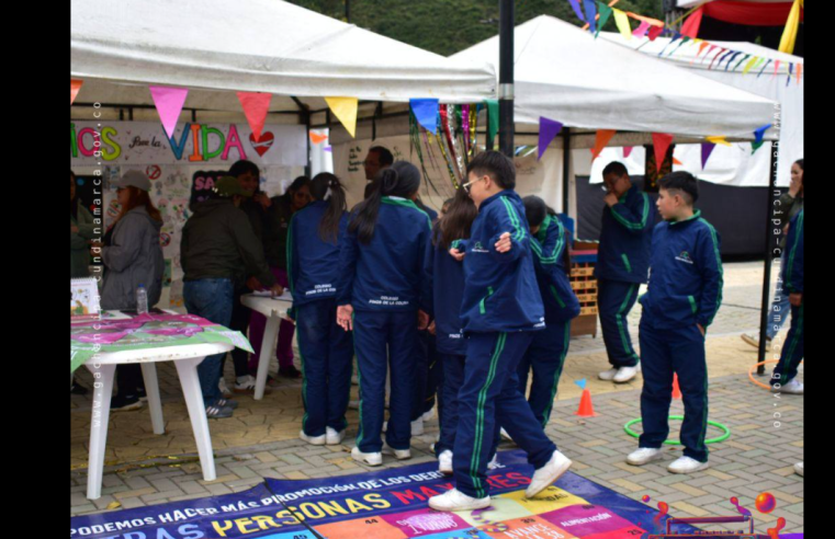 |Gachancipá| celebró la segunda jornada de la |Semana de la Juventud| con cultura, conocimiento y |música|