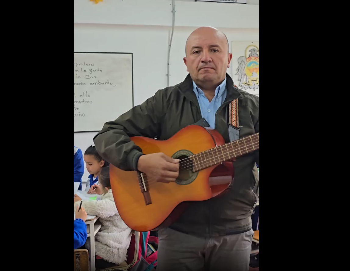 |Pedro Martín|, el profesor boyacense que inspira con su identidad campesina + Video