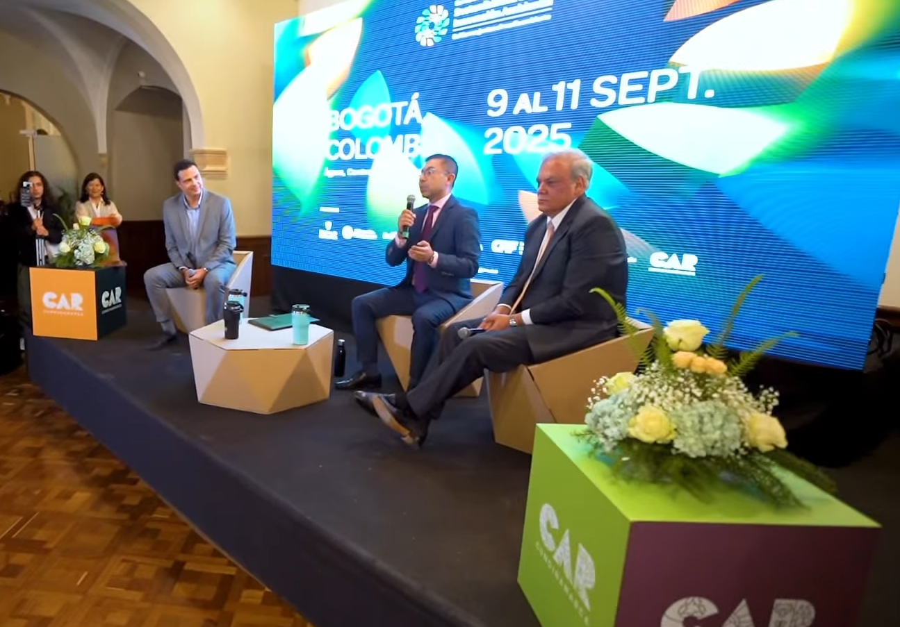 Presentan oficialmente la |Cumbre Ambiental| 2025 en |Bogotá| + Video