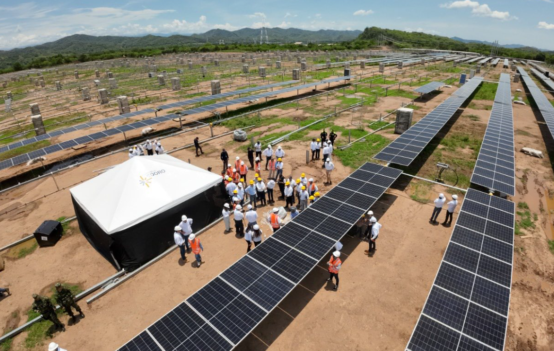 Avanza en |Cundinamarca| el |parque solar| más grande de |Colombia| con un 71% de ejecución