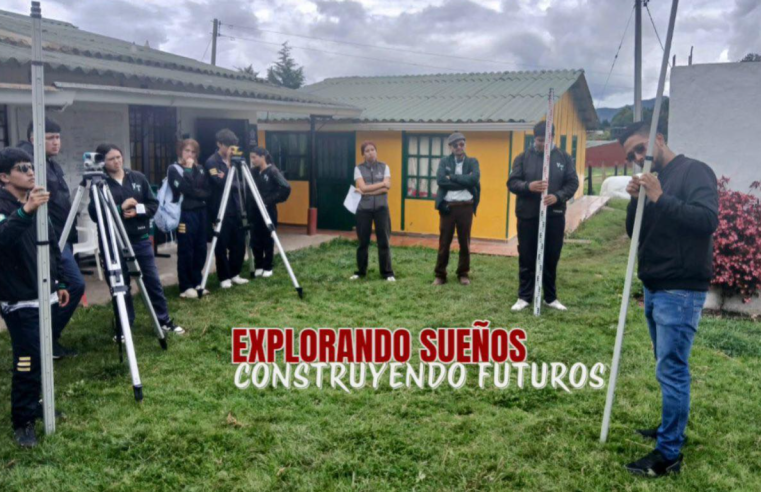 Jóvenes de |Tenjo| vivieron la experiencia “Profesional por un día” en |Uniagraria|
