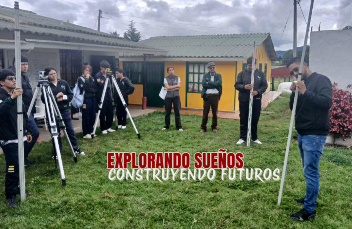 Jóvenes de |Tenjo| vivieron la experiencia “Profesional por un día” en |Uniagraria|