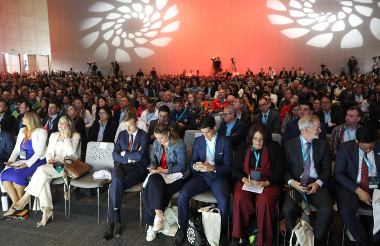 |Bogotá| inaugura la |Cumbre Ambiental| 2025 con un llamado a la |sostenibilidad|