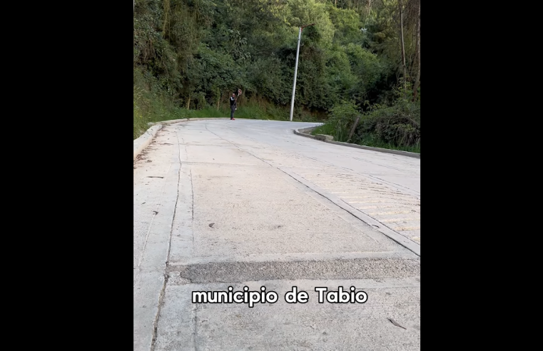 Inauguran primera etapa de la |placa huella| en el |Alto de Lourdes| en |Tabio| + Video