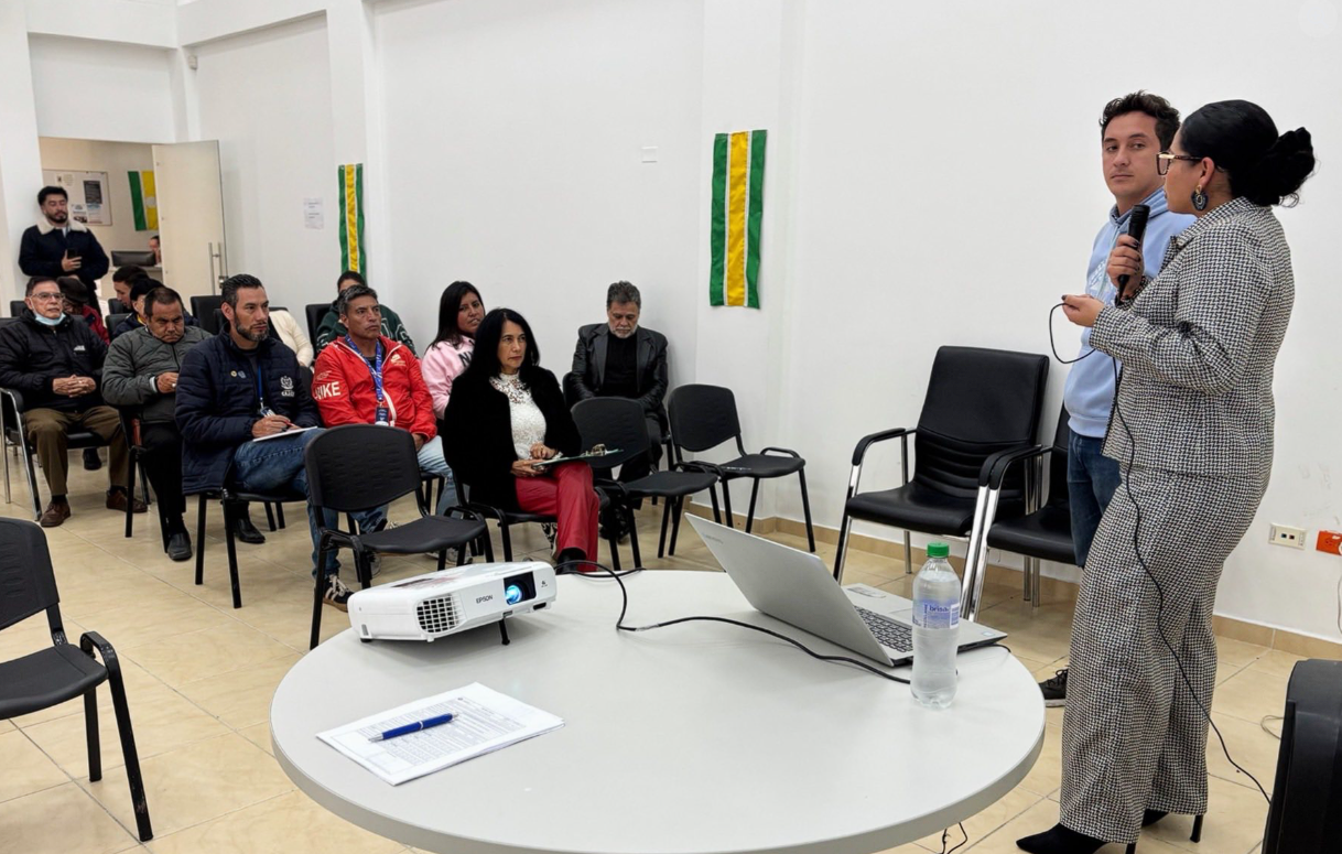 |Cajicá| fortalece mecanismos de |participación ciudadana| con jornada de |capacitación|