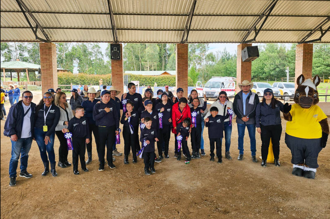 |Zipaquirá| certifica a nuevos |deportistas| |paraecuestres|