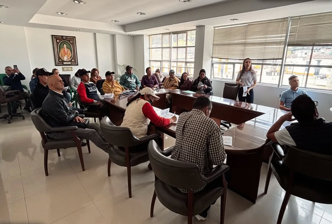 |Gachancipá| fortaleció el diálogo con productores en reunión sobre |servicios financieros agropecuarios|