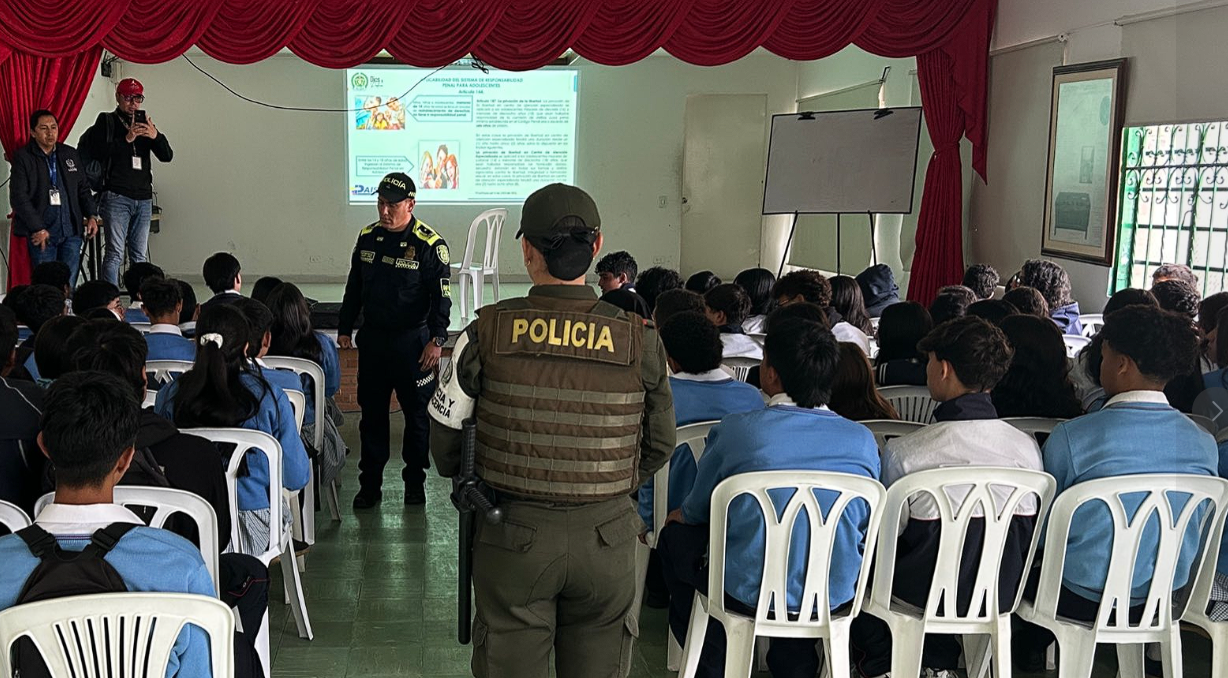 Promueven el |uso responsable de la |tecnología| en la |IED Antonio Nariño|
