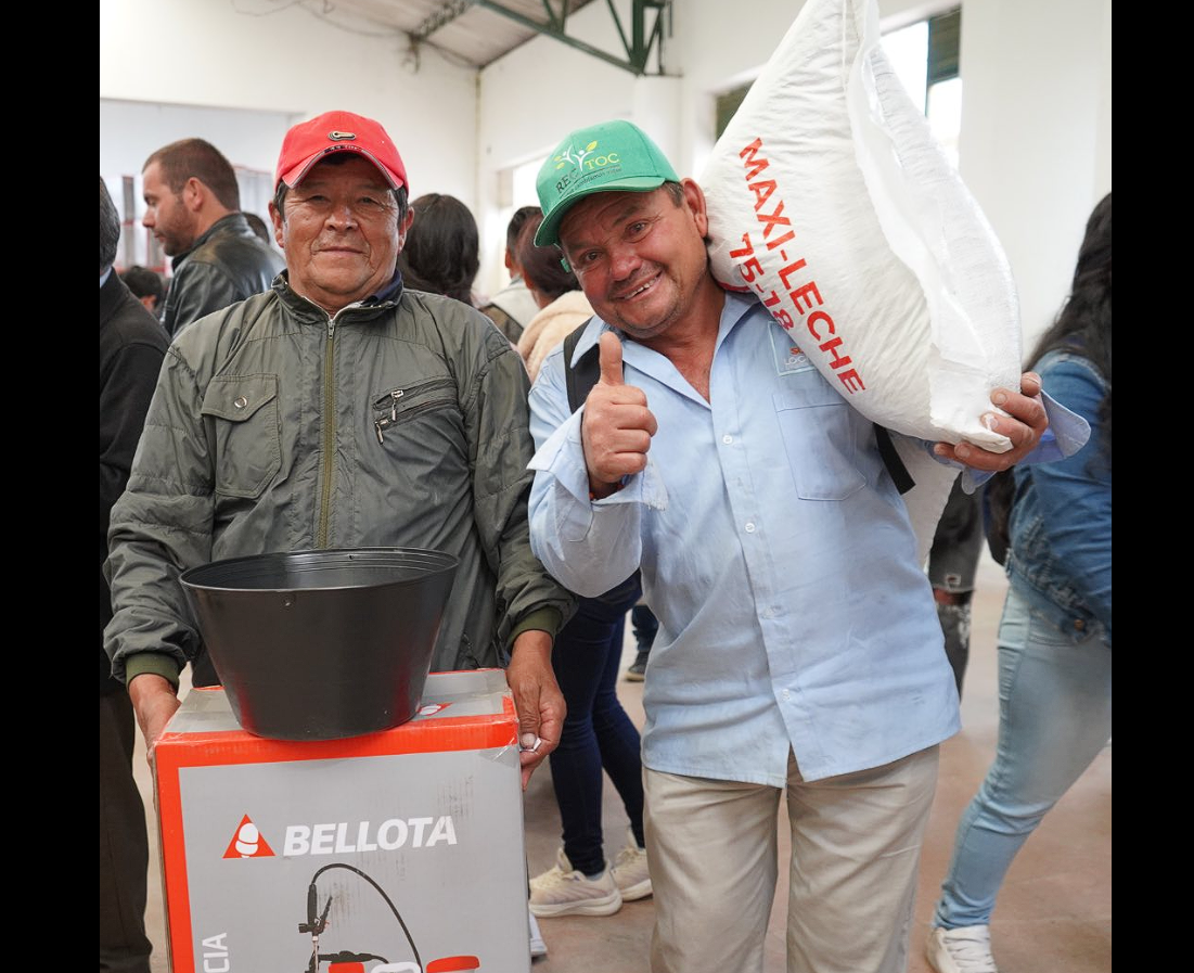 |Tocancipá| fortalece el campo con la entrega de |insumos agropecuarios| a sus productores rurales