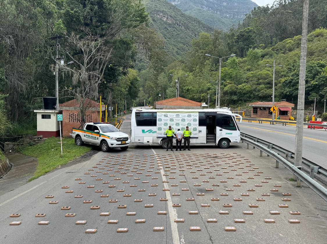 Aumentan las |incautaciones de estupefacientes| en la |vía al Llano|: capturado conductor con 266 |paquetes de cocaína|