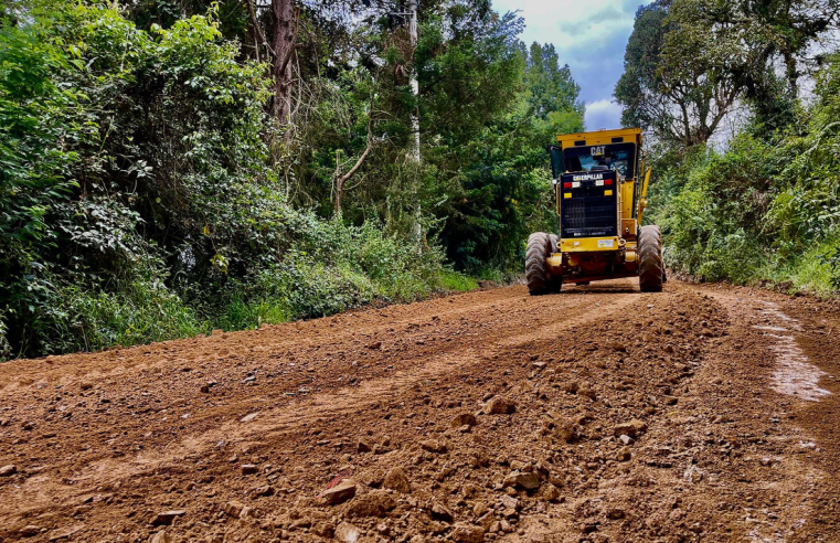 |Tenjo| avanza en el |mantenimiento vial| de la |vereda Carrasquilla|