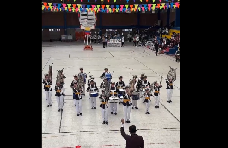 Presentación en tarima del IV |Festival de Bandas Marciales| + Video